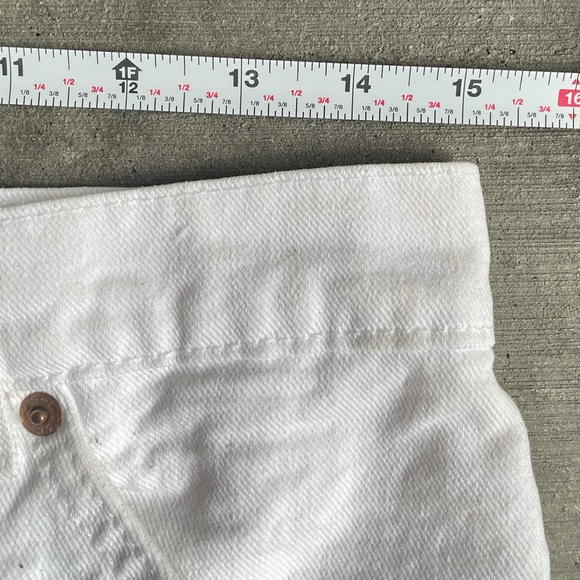 VINTAGE LEVI’S White Shorts / Orange Tag - Picture 5 of 7